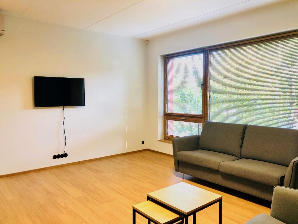Self-Check-In Spacious 1 Bedroom Apartment With Free Parking タリン エクステリア 写真