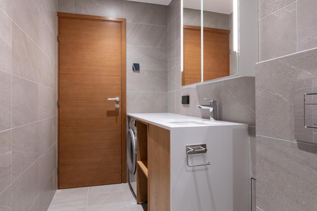 Self-Check-In Spacious 1 Bedroom Apartment With Free Parking タリン エクステリア 写真