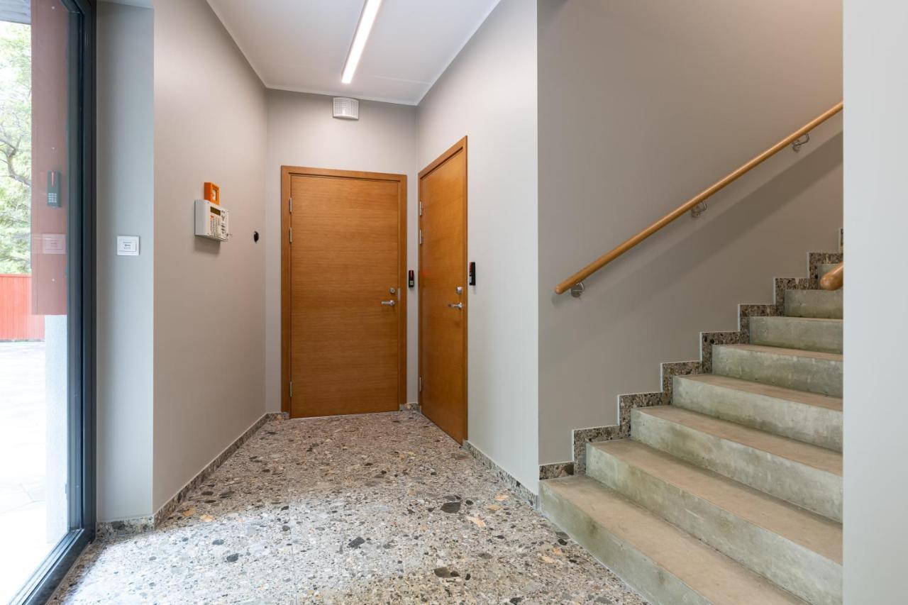 Self-Check-In Spacious 1 Bedroom Apartment With Free Parking タリン エクステリア 写真